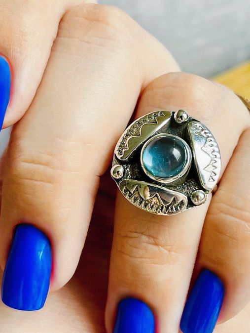 Vintage Sterling Silver Ring With A Blue Cabochon Stone