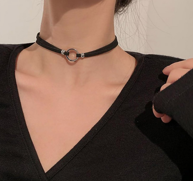 Black Choker Velvet Necklace With Circle Pendant