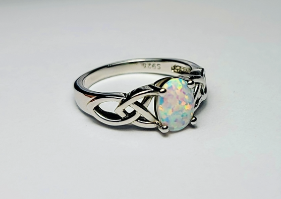 Luminous Opal Celtic Knot Ring – Elegant 925 Silver Everyday Ring