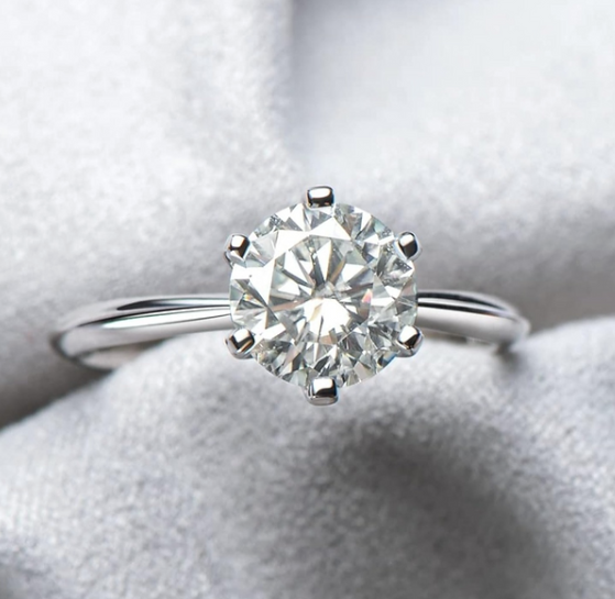 Brilliant Moissanite Solitaire Ring – Elegant 925 Silver Engagement Gift