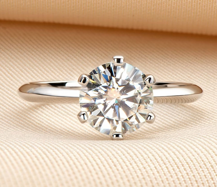 Brilliant Moissanite Solitaire Ring – Elegant 925 Silver Engagement Gift