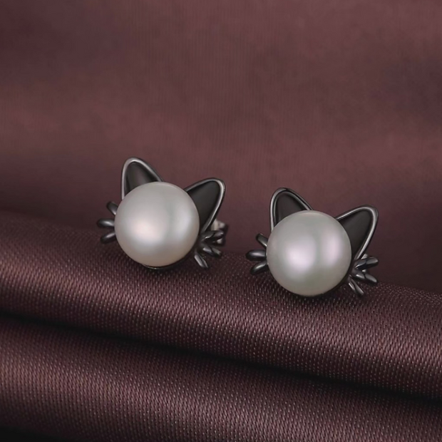 Cute Silver Kitty Pearl Studs – Hypoallergenic Cat Earrings