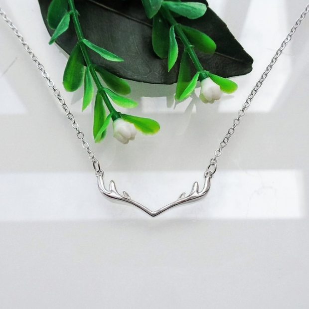 Silver Antler Pendant Necklace 46cm – Premium 925 Sterling Silver