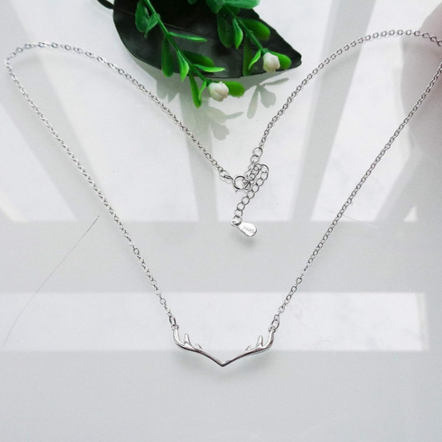 Silver Antler Pendant Necklace 46cm – Premium 925 Sterling Silver