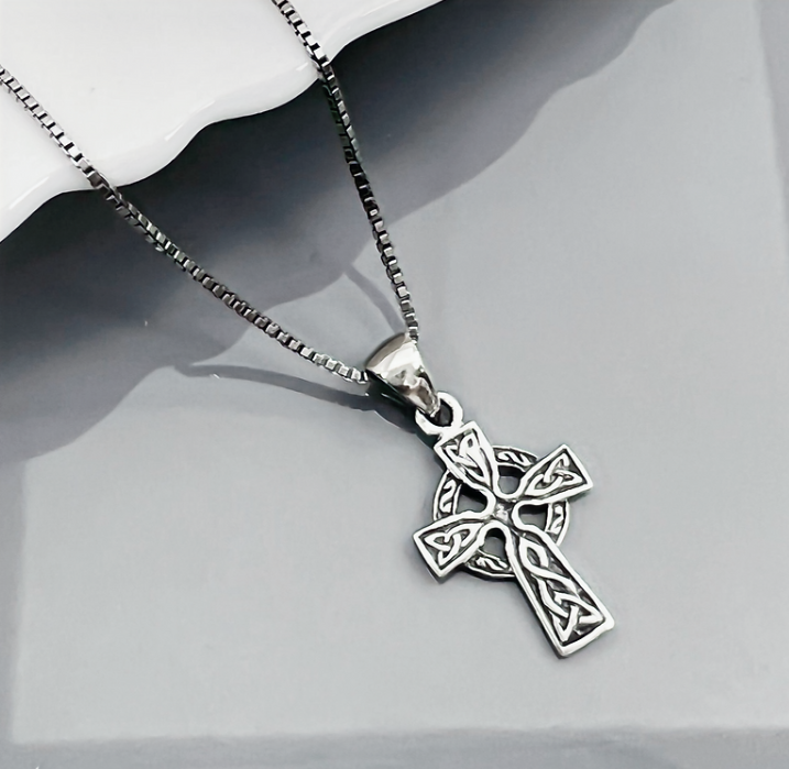 Sterling 925 Silver Keltic Cross Pendant 1 mm