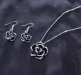 Elegant Floral Jewelry Set – Steel Necklace & Matching Flower Earrings