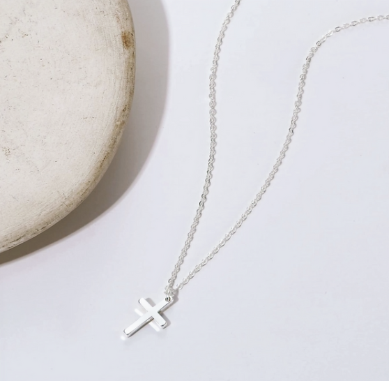 Classic Silver-Tone Cross Pendant – Adjustable Stainless Steel Necklace
