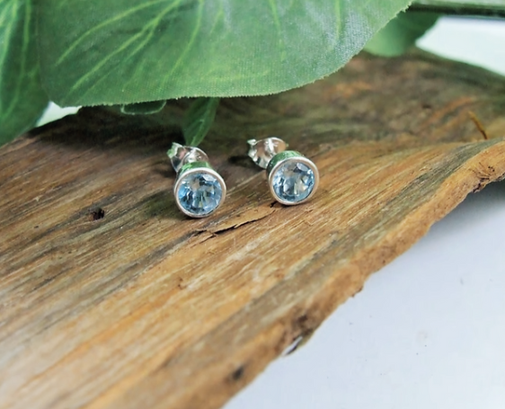 Minimalist CZ Stud Earrings – Stainless Steel Everyday Jewelry