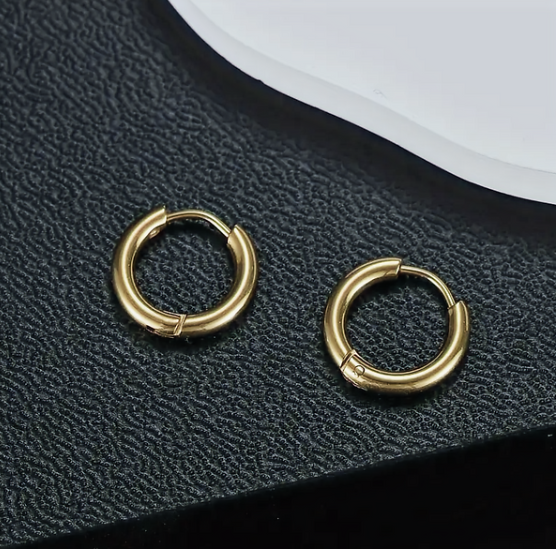 Minimalist Small Hoop Earrings 2 mm – Everyday Stainless Steel Huggies