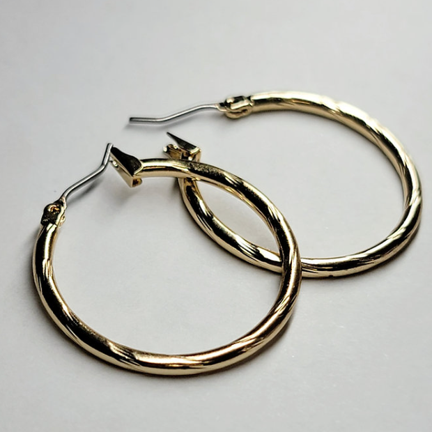 Classic Gold-Tone Hoop Earrings – 1.5 mm Minimalist Everyday Jewelry