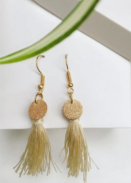 Chic Set of 3 Fashion Earrings – Tortoiseshell & Tassel Styles