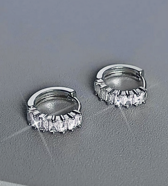 Baguette-Cut Crystal Hoop Earrings – Sleek Silver-Tone Jewelry