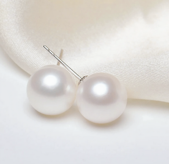 Classic 6mm Freshwater Pearl Stud Earrings – Elegant Minimalist Jewelry