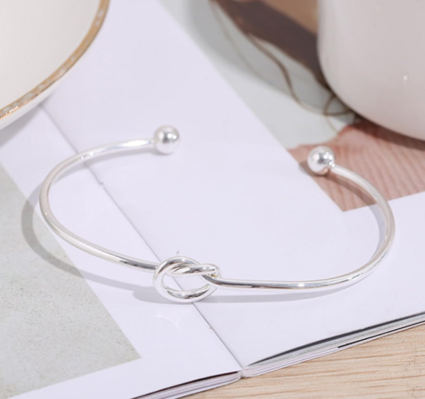 White Gold Plated Love Knot Bangle Bracelet Eco Friendly Brass Jewelry