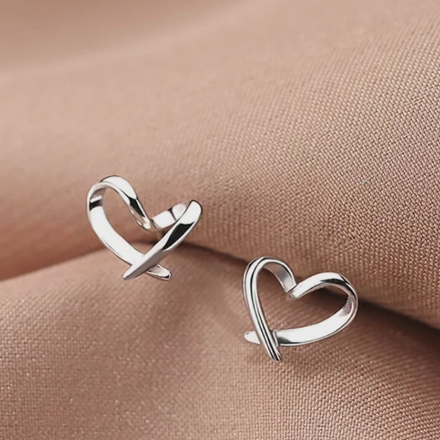Dainty Heart Stud Earrings – 925 Sterling Silver Minimalist Jewelry
