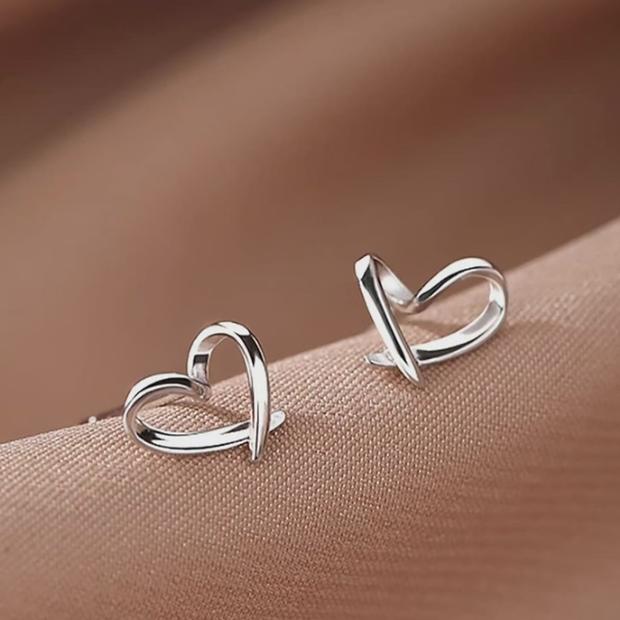 Dainty Heart Stud Earrings – 925 Sterling Silver Minimalist Jewelry