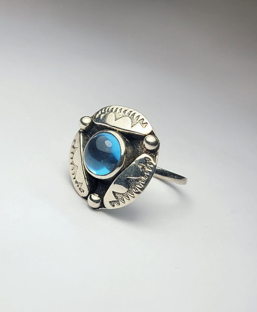 Vintage Sterling Silver Ring With A Blue Cabochon Stone