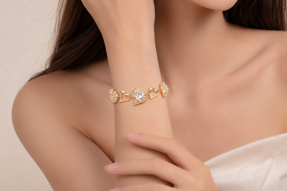 Romantic Crystal Heart Link Bracelet – Adjustable