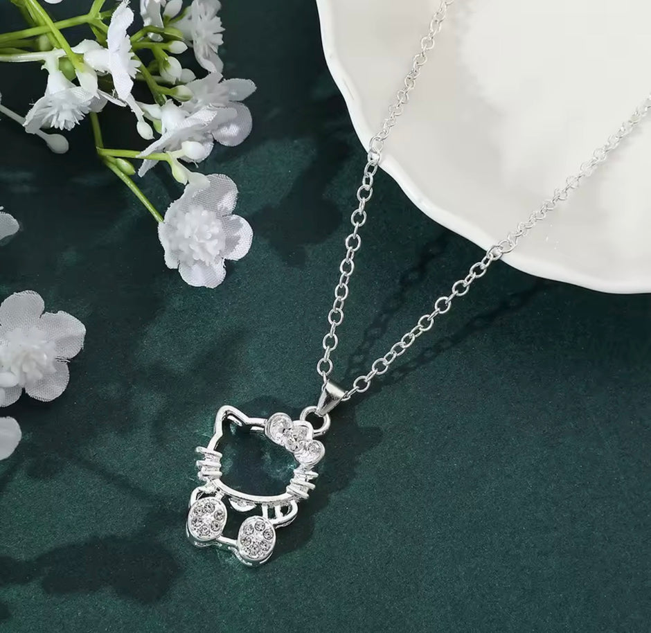 Kawaii Hello Kitty Pendant Necklace – Sparkling Silver-Plated Anime Gift