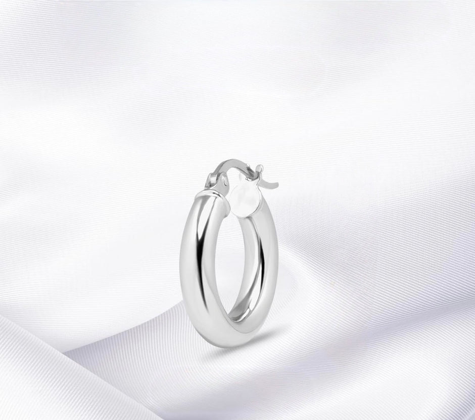 Classic Small Silver Hoop Earrings – Perfect Everyday Jewelry Essentials