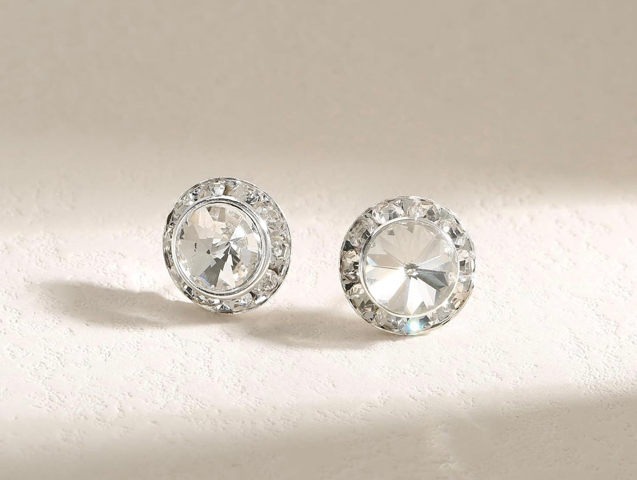 Elegant Crystal Halo Rhinestone Stud Earrings – 15mm