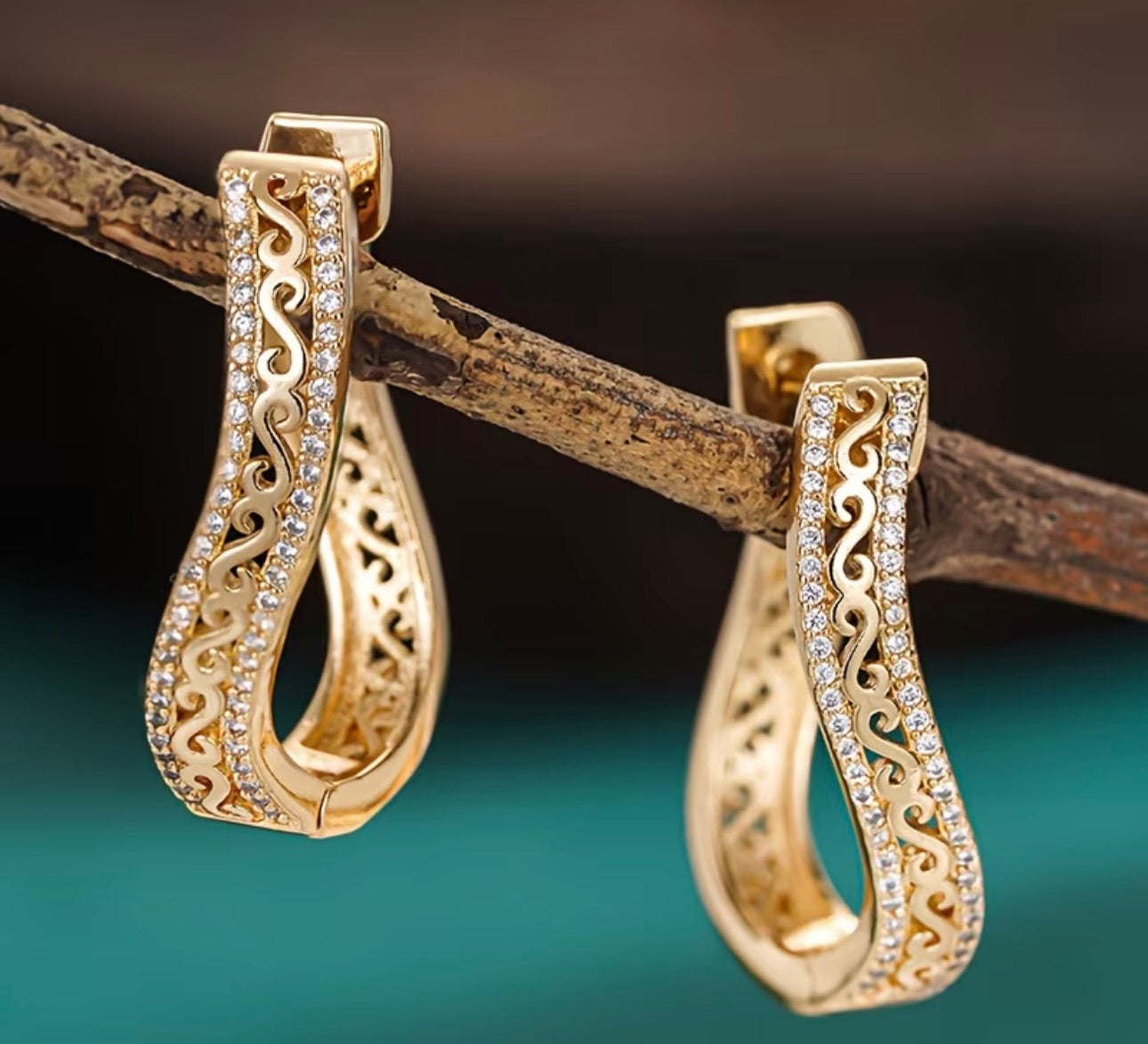 Elegant Zirconia Filigree Hoop Earrings – Gold Tone