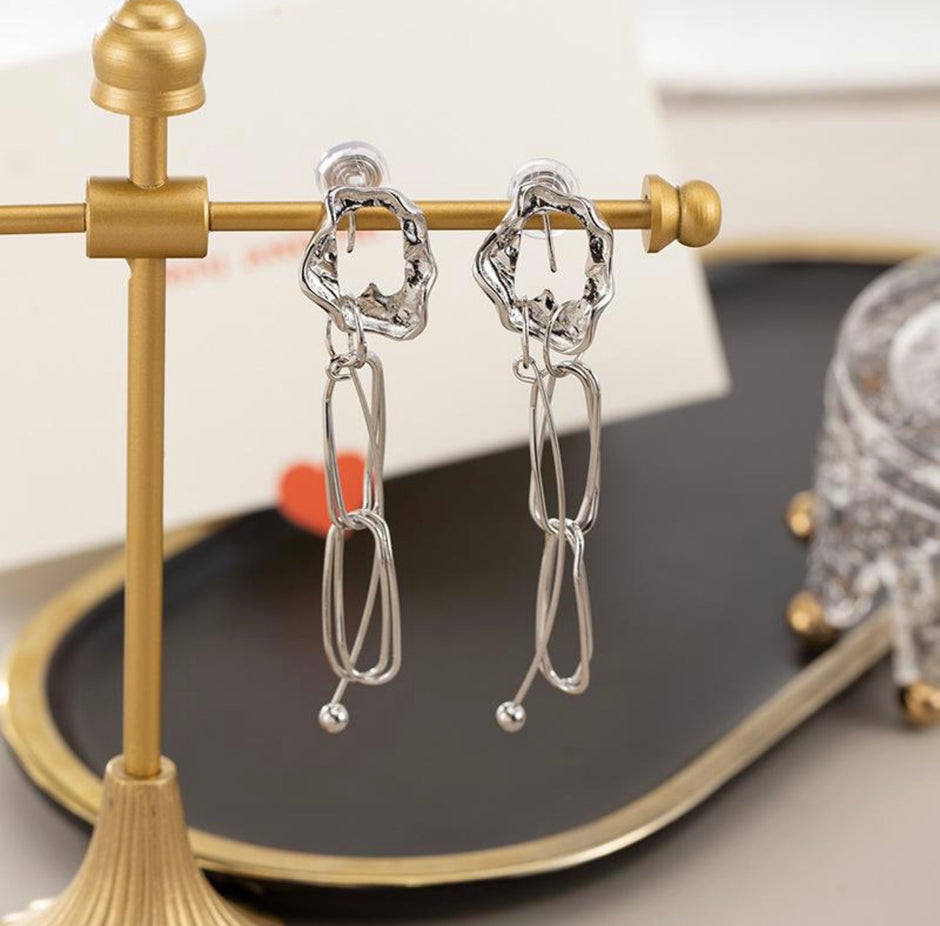 Metal Irregular Long Tassel Earrings – Modern Statement Jewelry