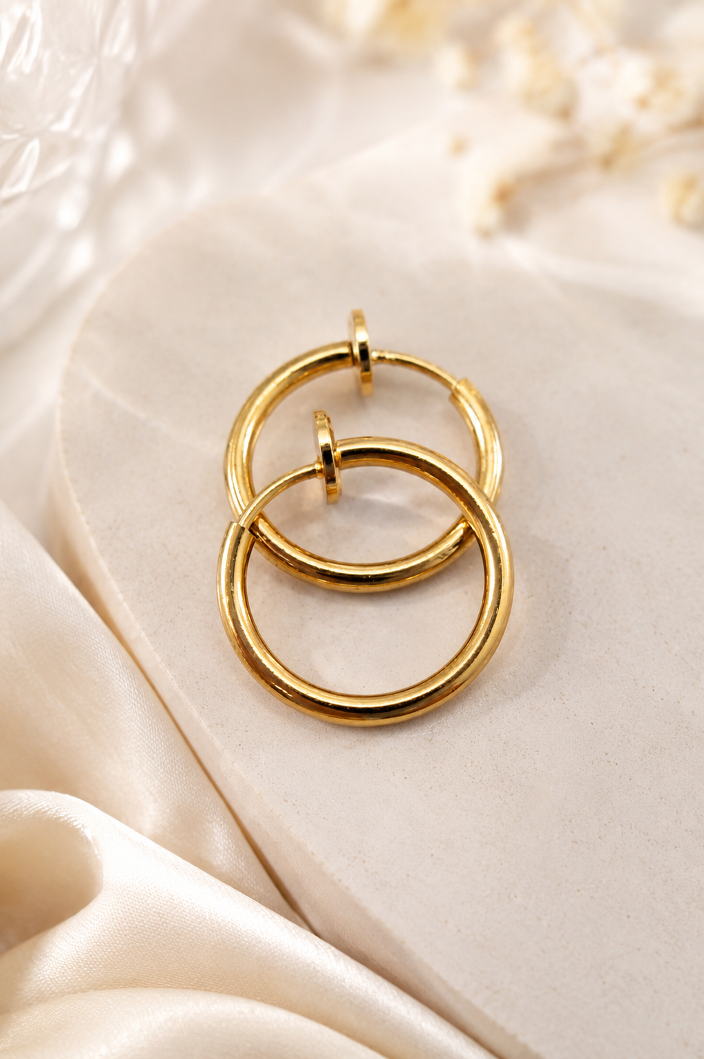 Classic 3 cm Clip Hoop Earrings – Secure & Comfortable Design