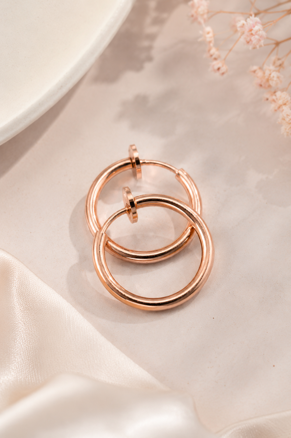 Classic 3 cm Clip Hoop Earrings – Secure & Comfortable Design