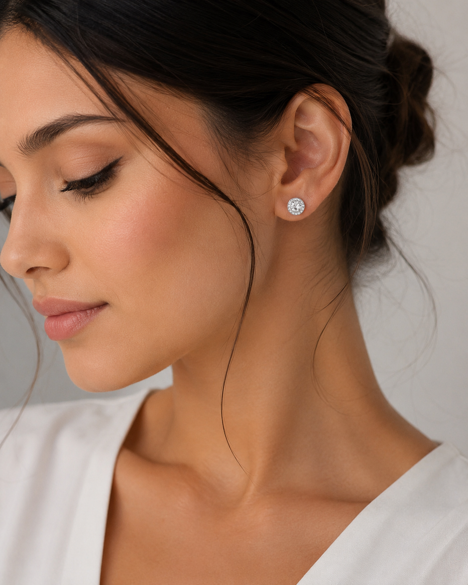 Elegant Crystal Halo Rhinestone Stud Earrings – 15mm