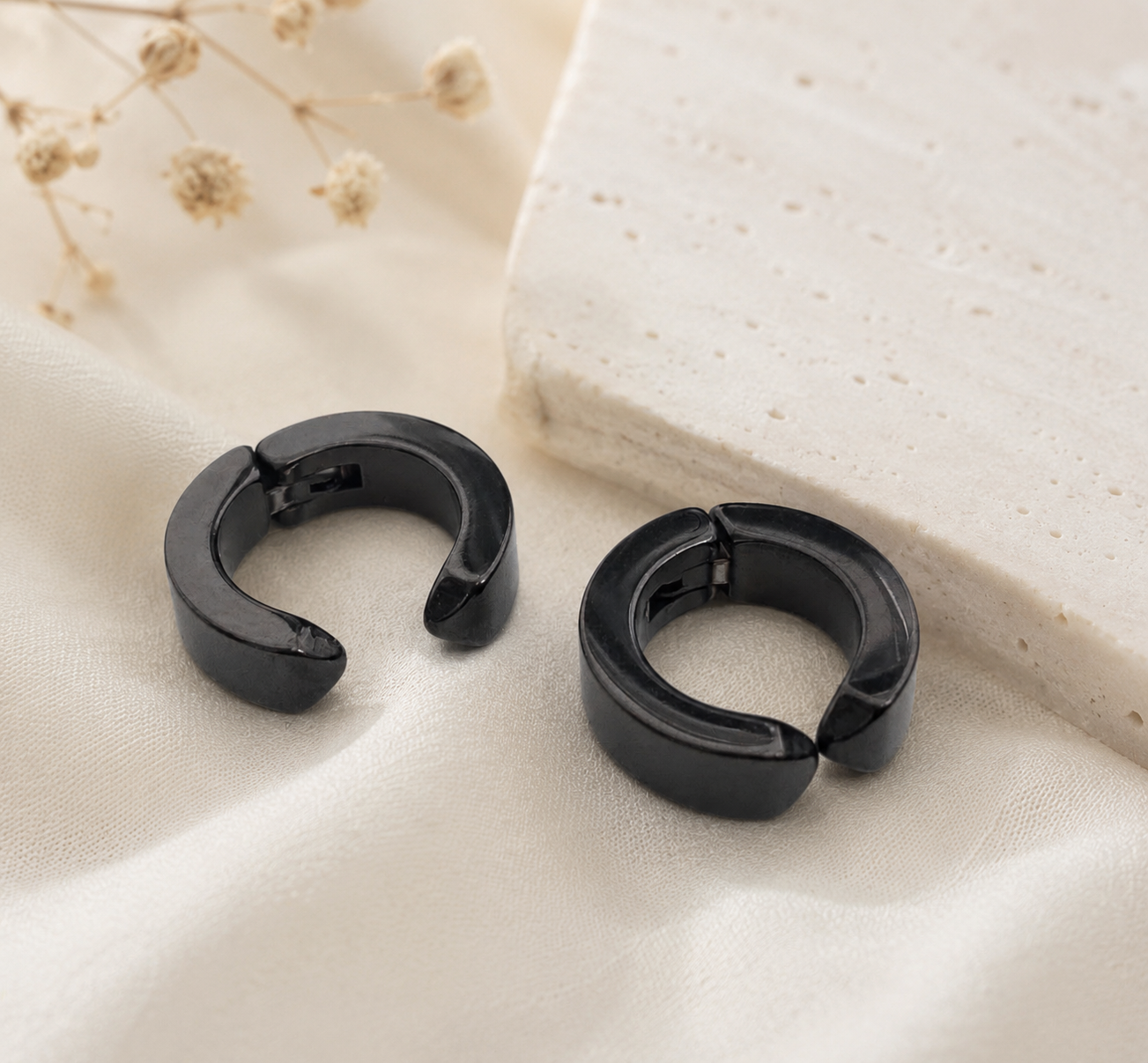 Minimalist Black Stainless Steel 4mm Clip-On Huggie Hoop Earrings (Non-Piercing)