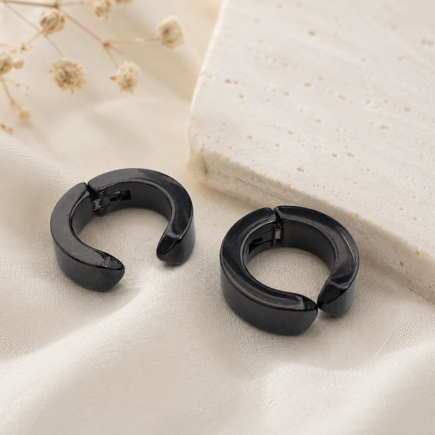 Minimalist Black Stainless Steel 4mm Clip-On Huggie Hoop Earrings (Non-Piercing)