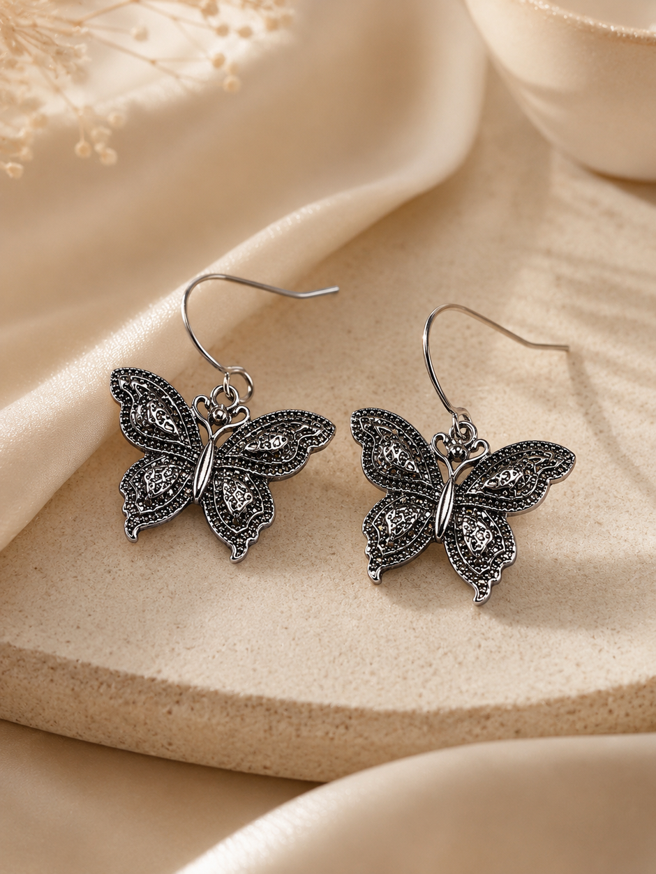 Elegant 2.5cm Silver-Tone Filigree Butterfly Drop Earrings