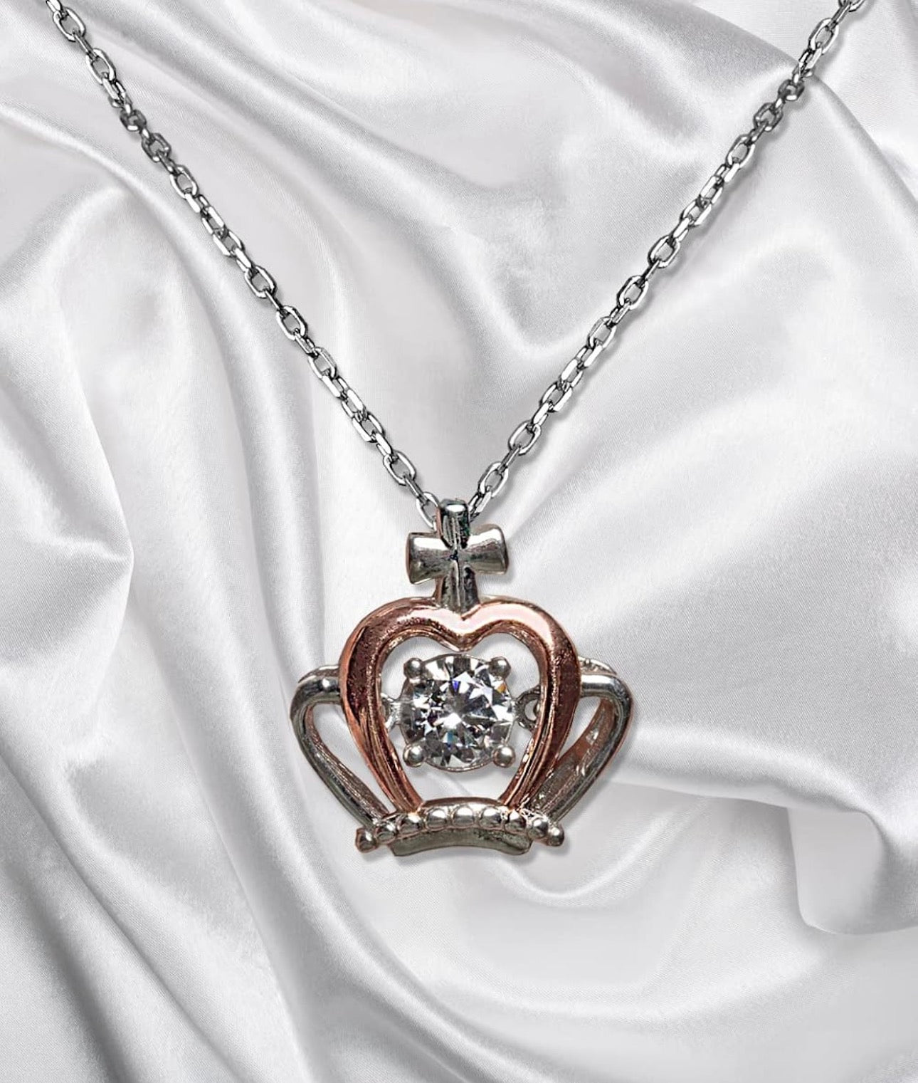 Queen Pendant Necklace