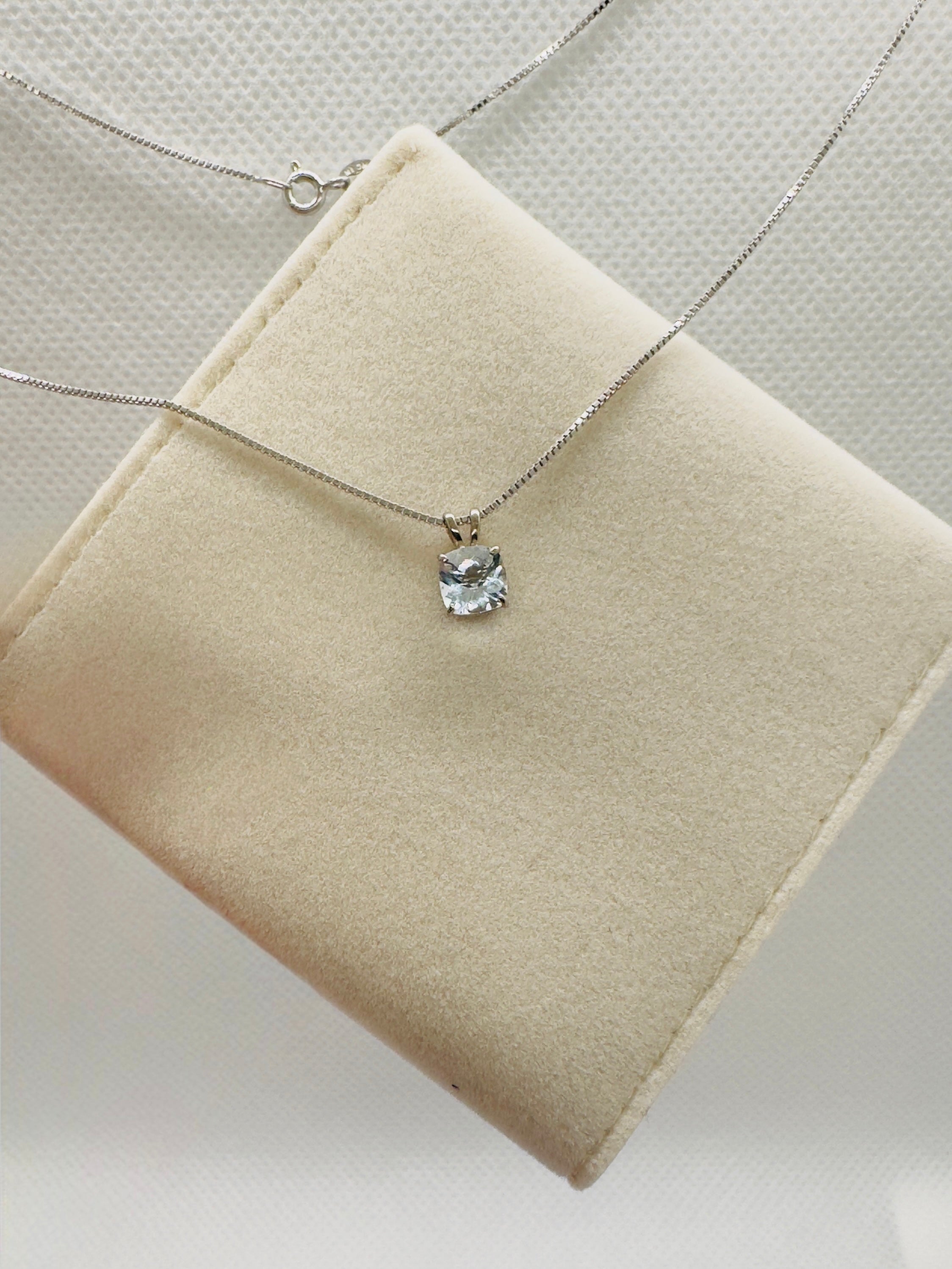 Elegant 925 Sterling Silver Cushion Cut Pendant Necklace 18 Inch