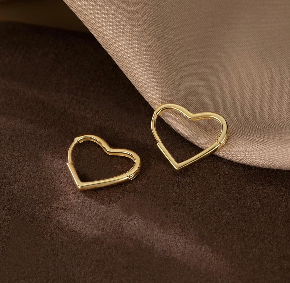 14K Gold-Plated Stainless Steel Minimalist Heart Hoop Earrings (1.2cm)