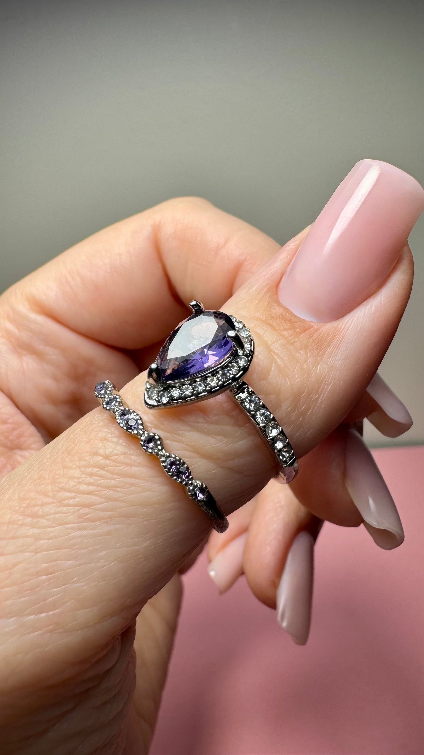 Engagememnt Rings Set Of 2.