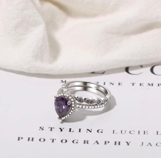 Engagememnt Rings Set Of 2.
