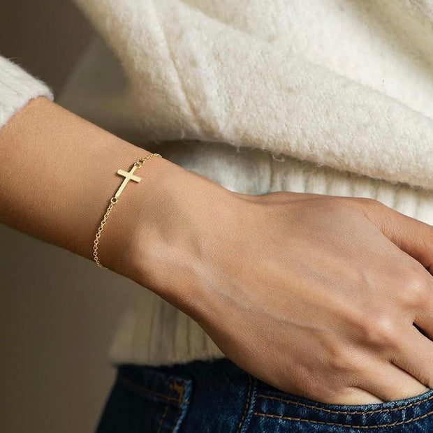 Elegant Horizontal Cross Bracelet – Minimalist Gold-Plated Wrist Accessory