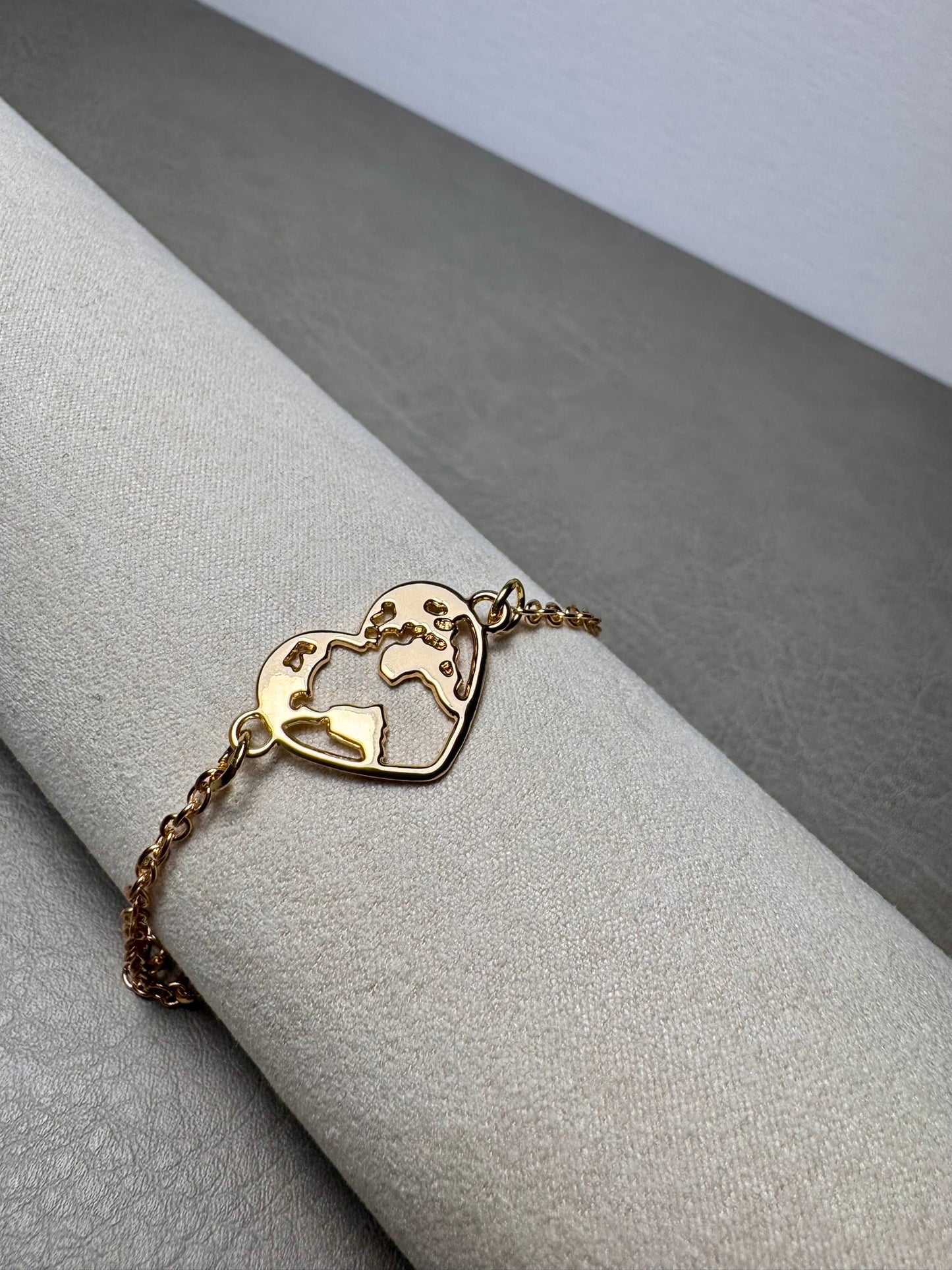World Map Pendant Bracelet