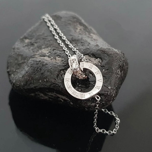 Stainless Steel Interlocking Harmony Pendant Bracelet – Adjustable 6.7"-8.7"
