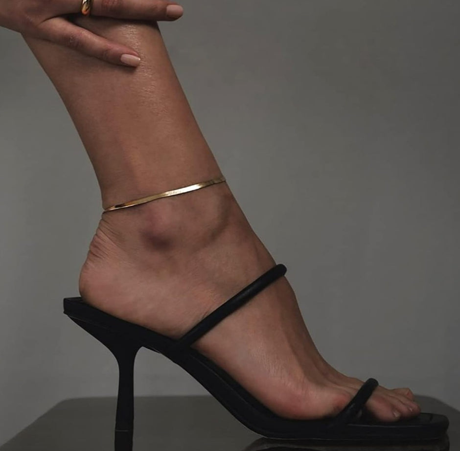 Sleek Snake Chain Bracelet – Minimalist Adjustable Gold Jewelry for Her