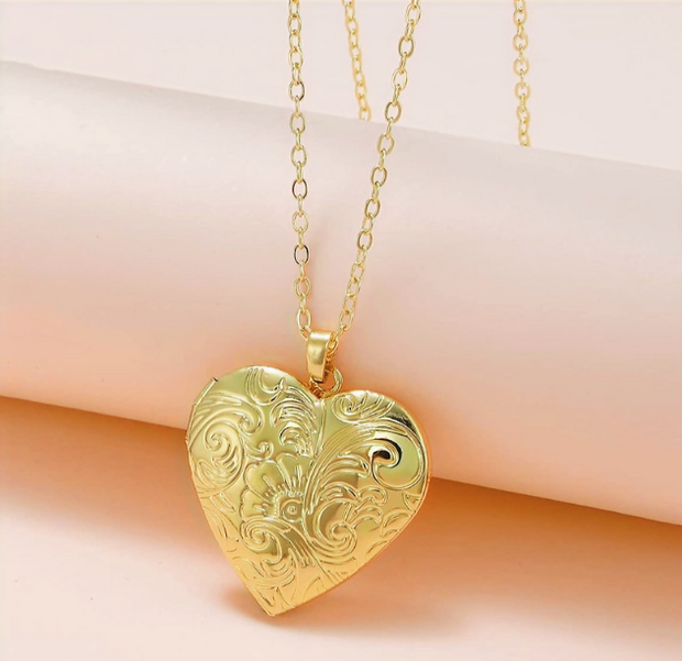 16" Stainless Steel Heart Pendant Necklace – Minimalist Jewelry
