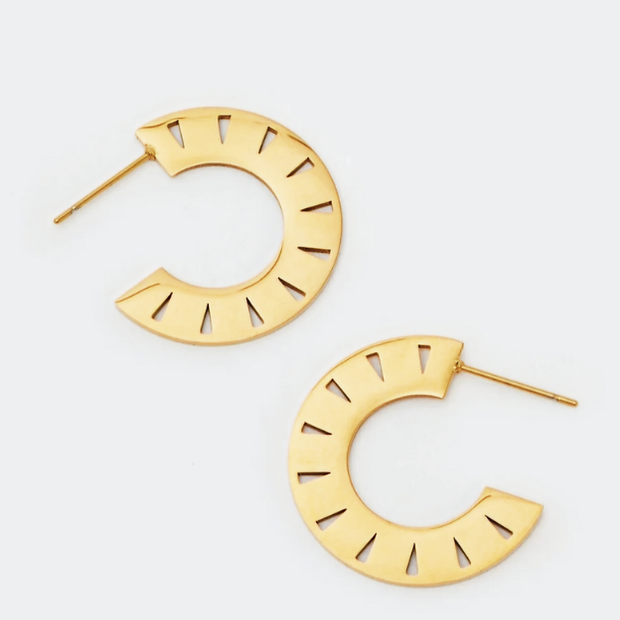 Minimalist Flat Hoop Earrings – 1 cm Gold-Tone Everyday Jewelry