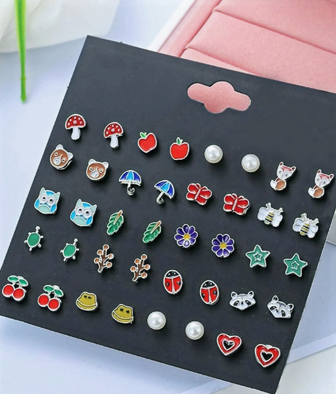 Set of 41 earrings