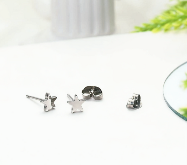 Minimalist Star-Shaped Studs – Versatile Stainless Steel Earrings (
