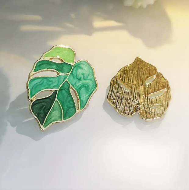 Retro Bohemian Green Leaf Enamel Stud Earrings