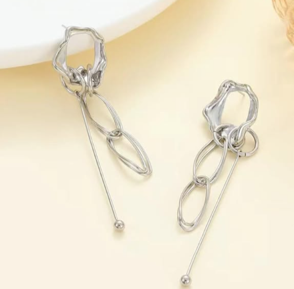 Metal Irregular Long Tassel Earrings – Modern Statement Jewelry