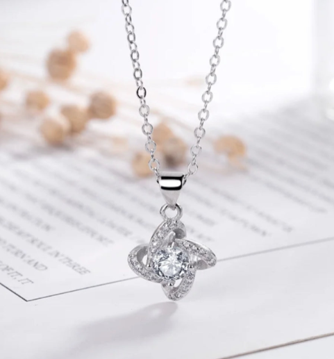 "To My Best Mom' Pendant Necklace